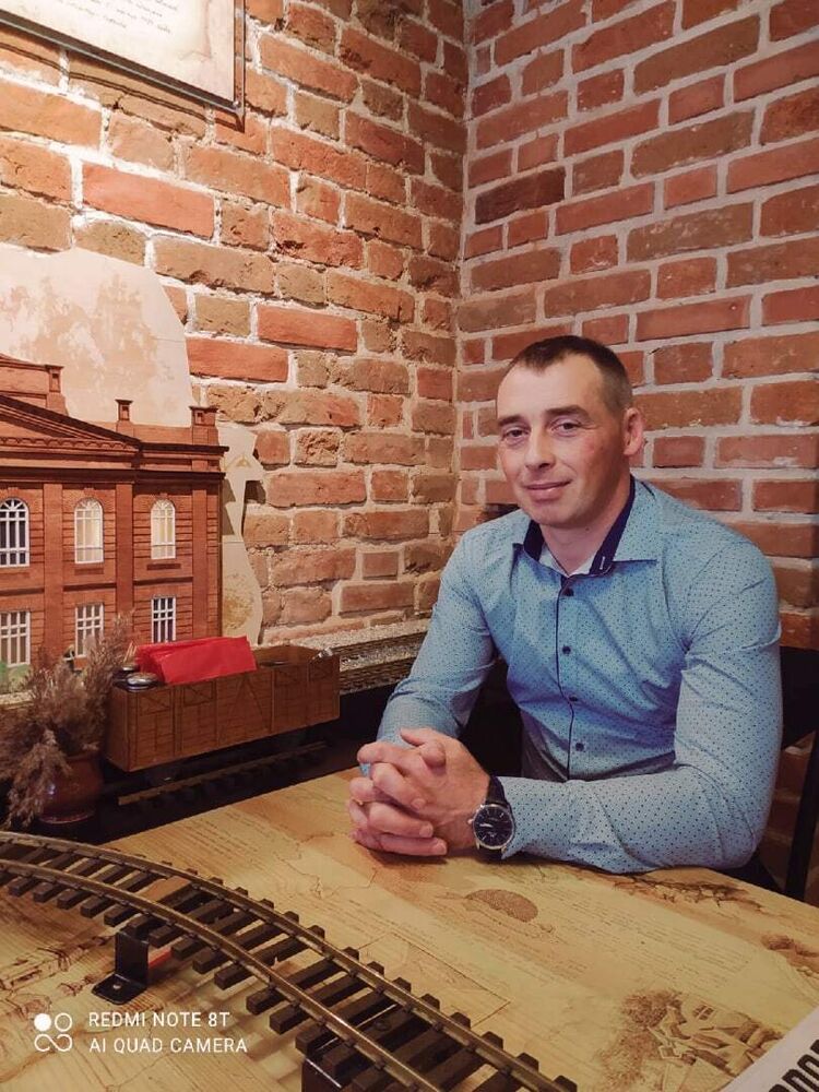  46905102  Nikolay, 39 ,    