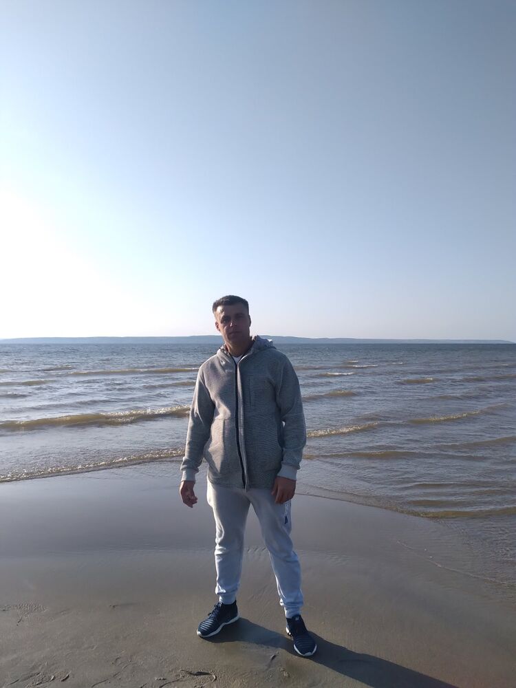  46746672  , 42 ,    