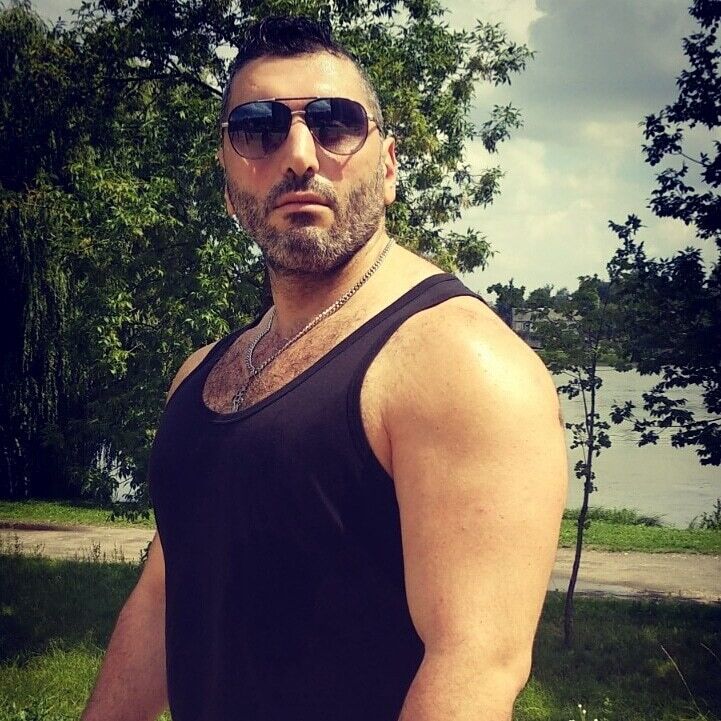  17646832  Zafer, 40 ,    