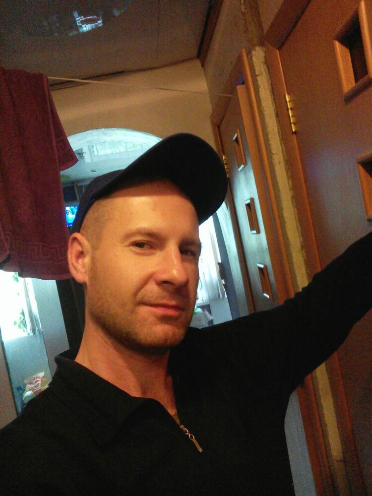  35253952  Oleg, 41 ,    