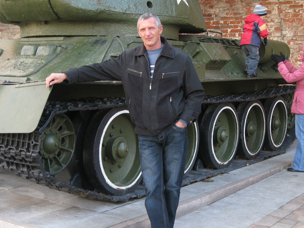   ,   Aleks, 56 ,   