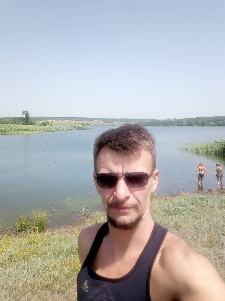  46980062  , 44 ,    