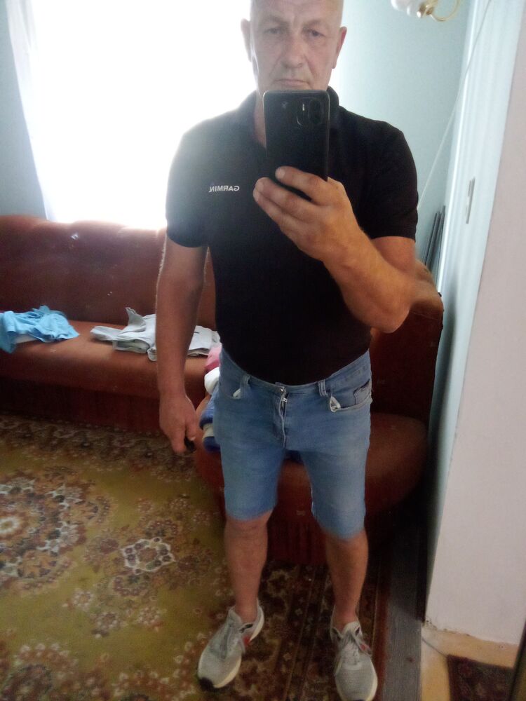  ,   Viktor, 62 ,   ,   
