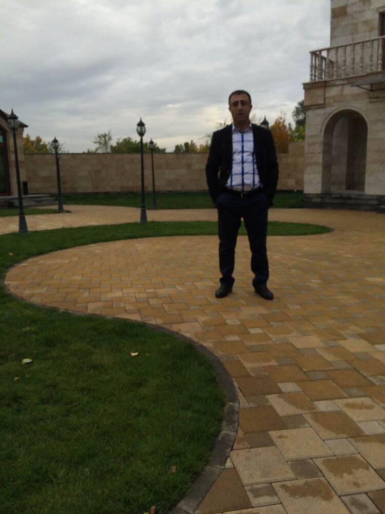  6798772  Arman, 42 ,    