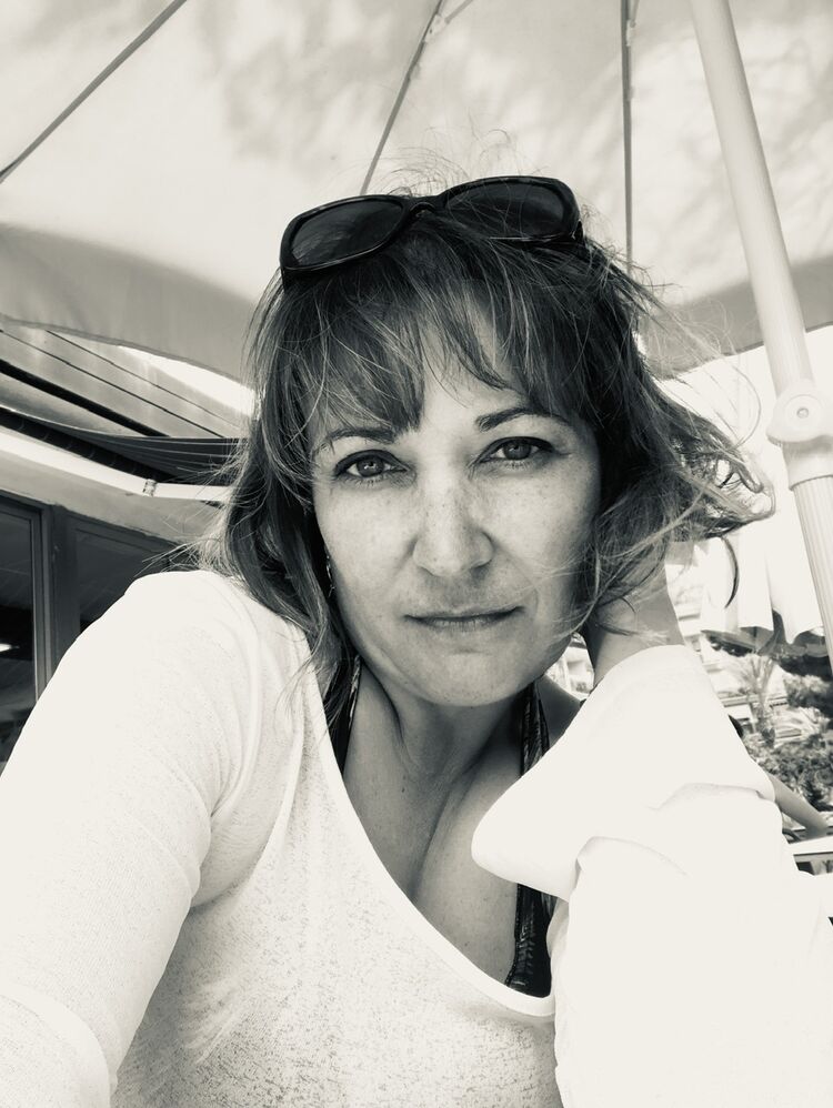  53754482  Helennnn, 40 ,    