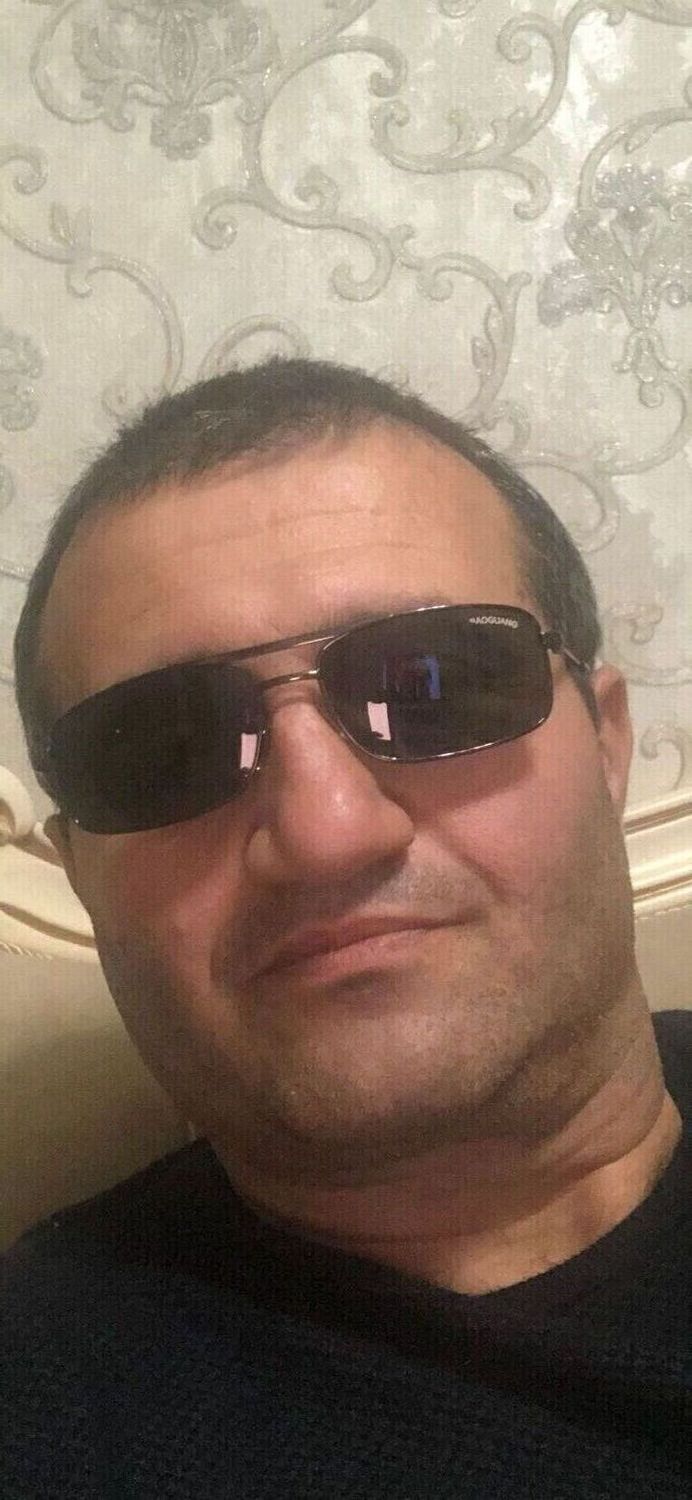  38939882  Garik, 47 ,    