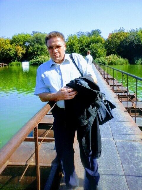  ,   Igor, 52 ,   ,   