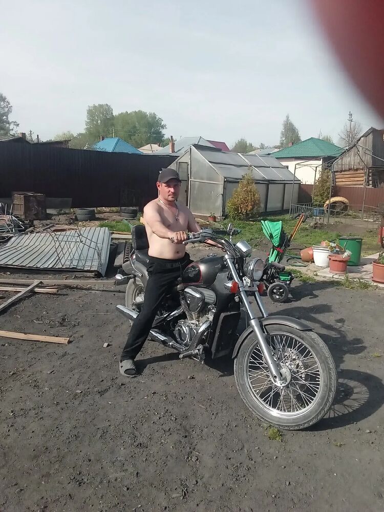  28552032  , 40 ,    