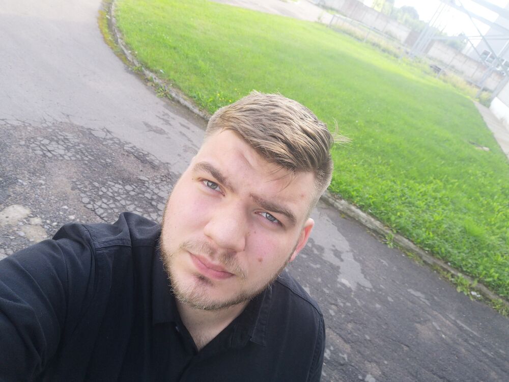  27179512  Ivan, 27 ,    