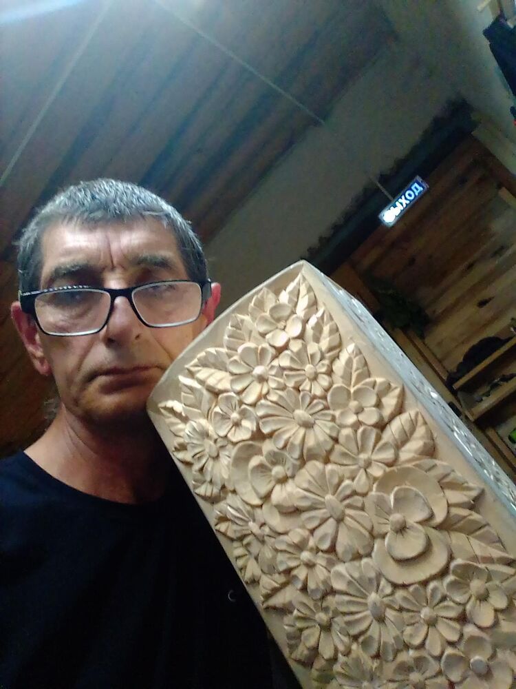  43958942  , 53 ,    