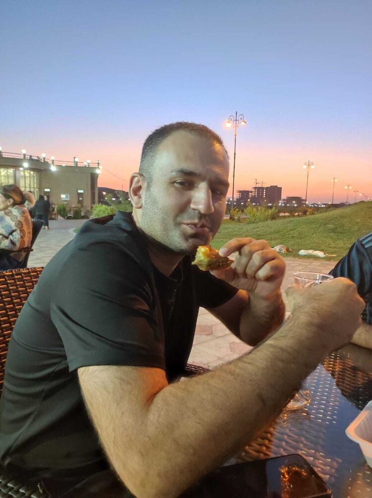  ,   Ruslan, 28 ,   ,   