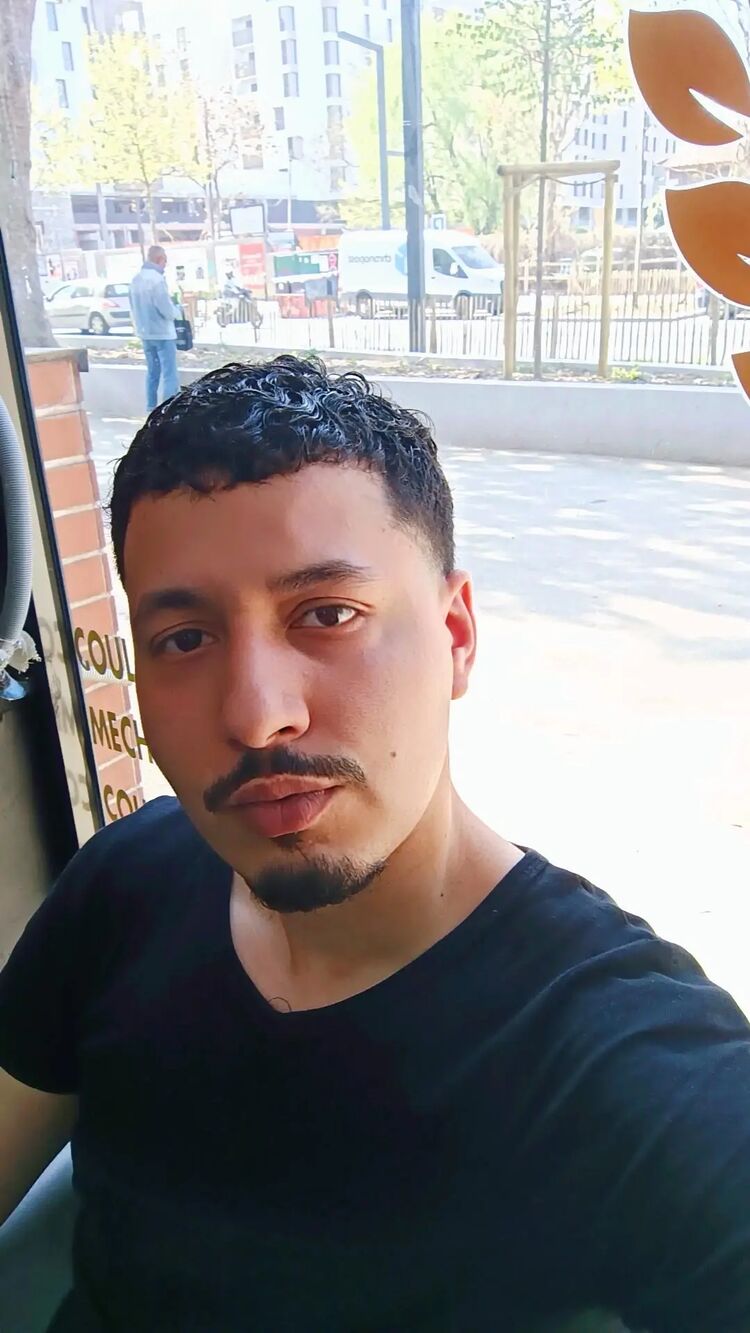  ,   Nassime, 27 ,   ,   