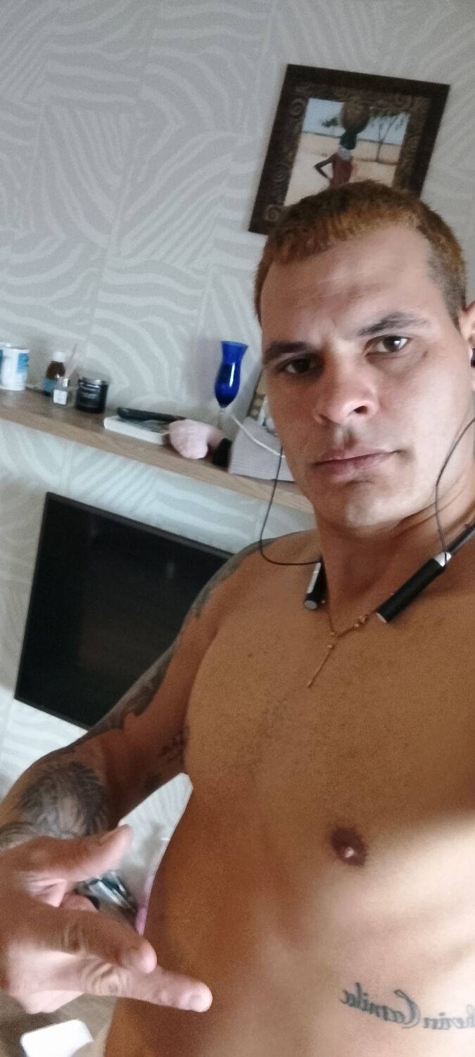  ,   Yordanis, 32 ,   ,   