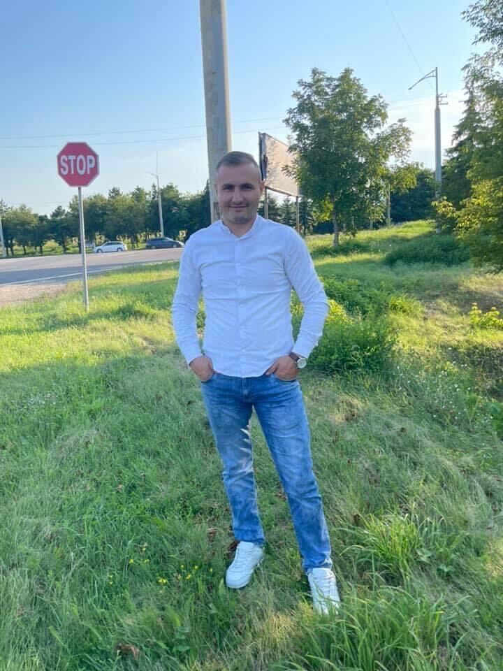  45375632  Vasile, 35 ,    
