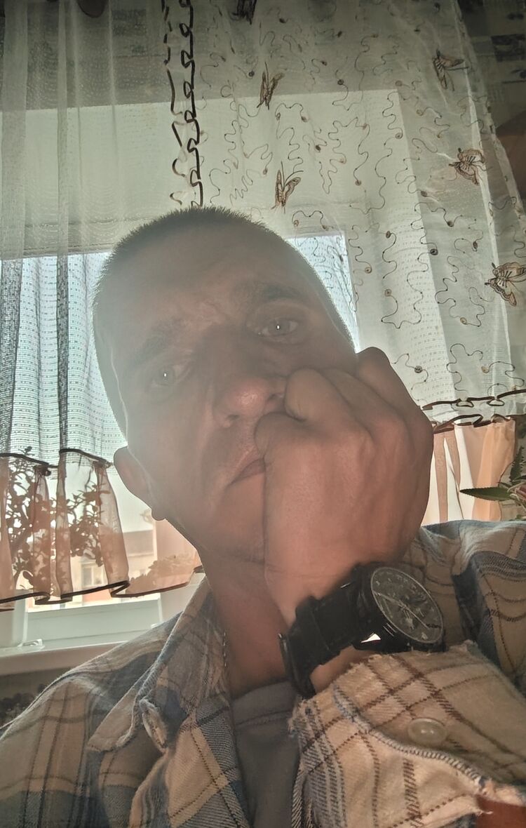  52832992  , 37 ,    