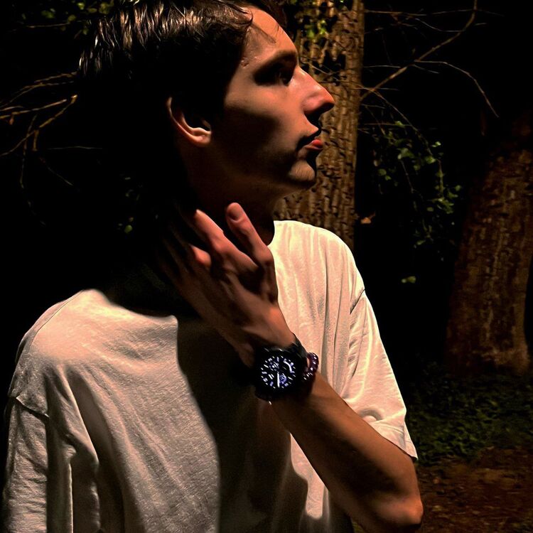  53387922  Vlad, 27 ,    