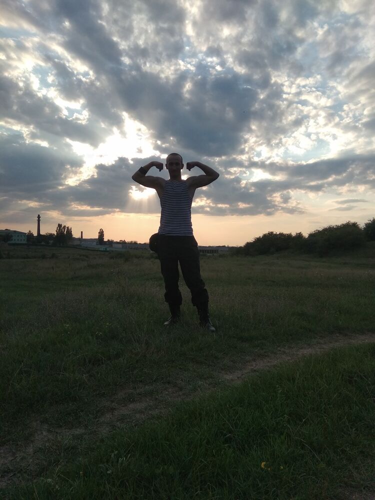  ,   Abu, 32 ,   ,   , c 