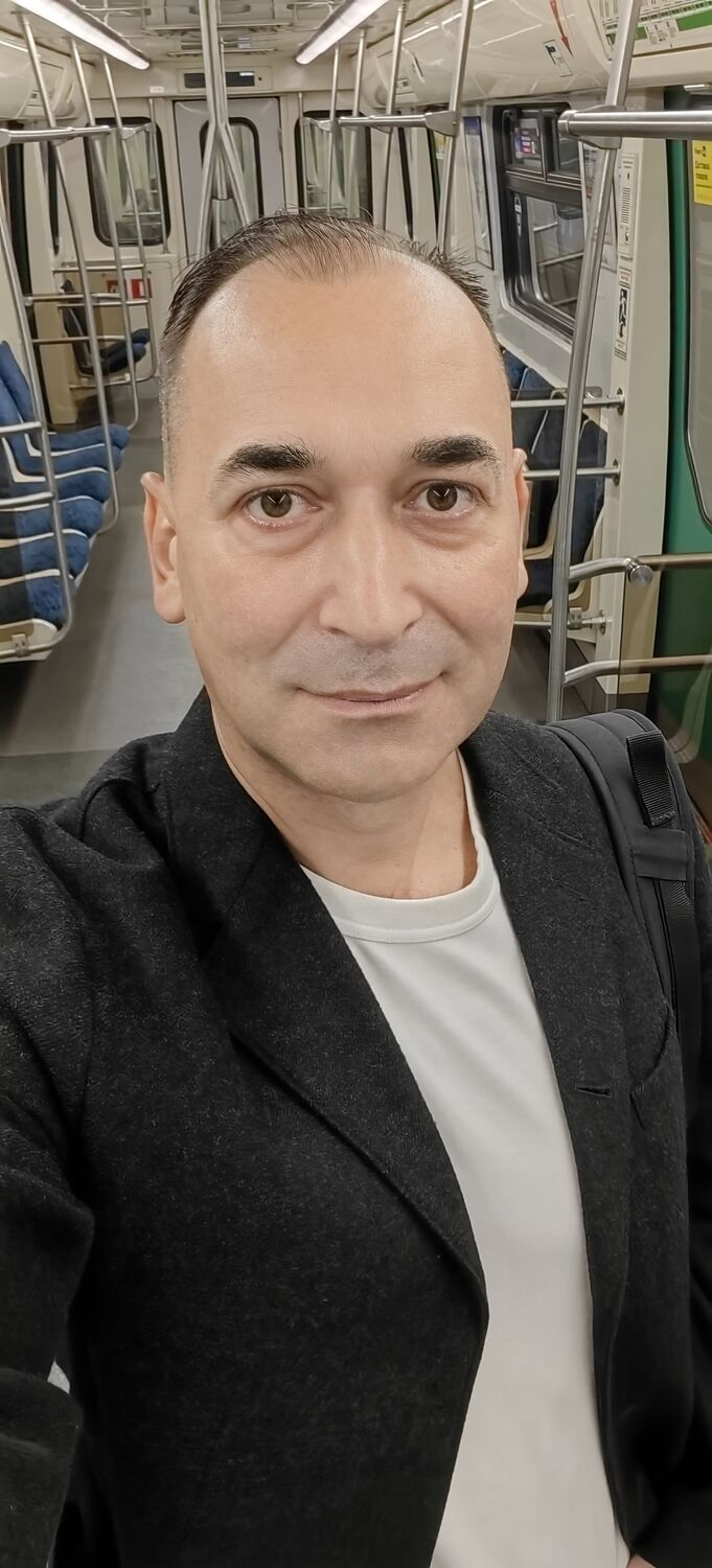  44273542  , 46 ,    -