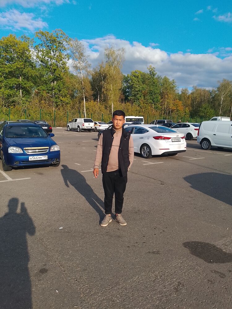  54292052  Bekzod, 19 ,    