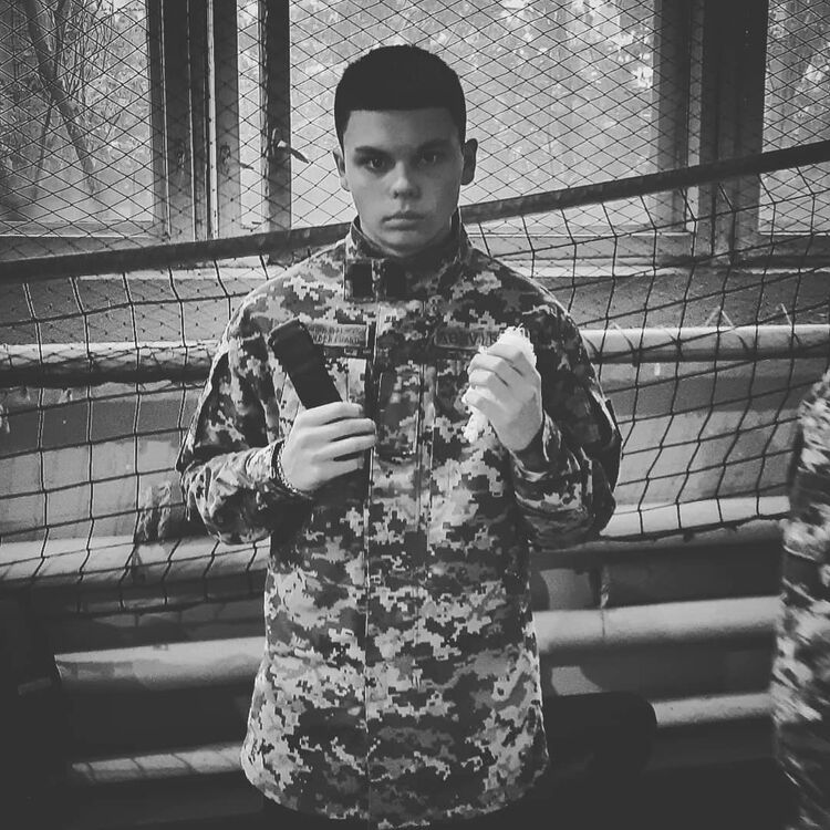  19404092  , 29 ,    
