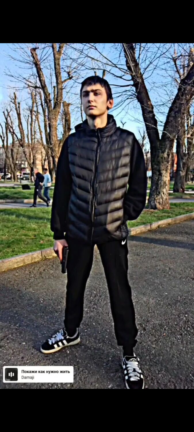  ,   Oleg, 19 ,   ,   