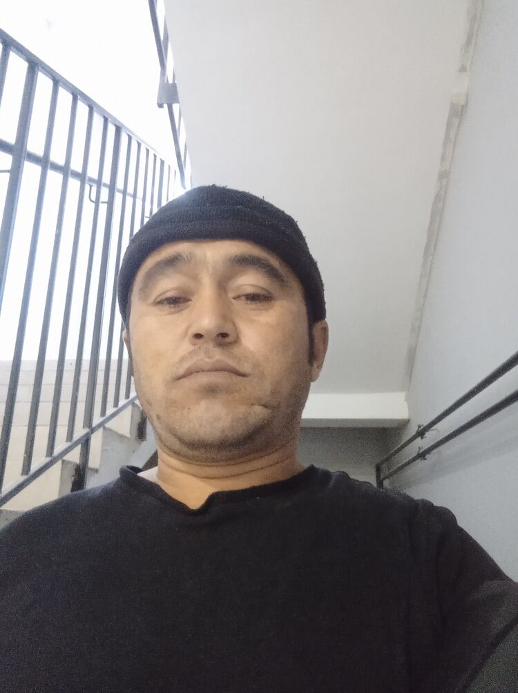  30021132  Zovqiddin, 39 ,    