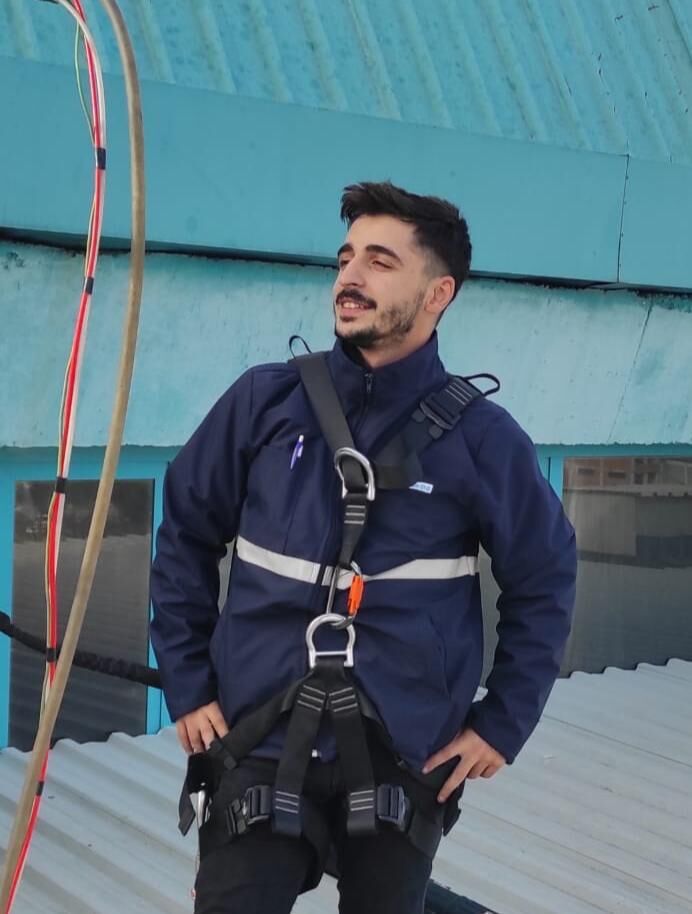  46467202  Hakan, 30 ,    