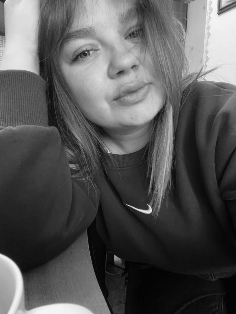  51184872  Anya, 25 ,    