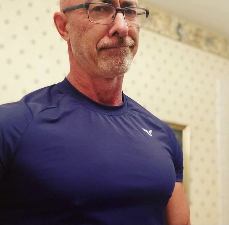  32547192  Scott bull, 68 ,    
