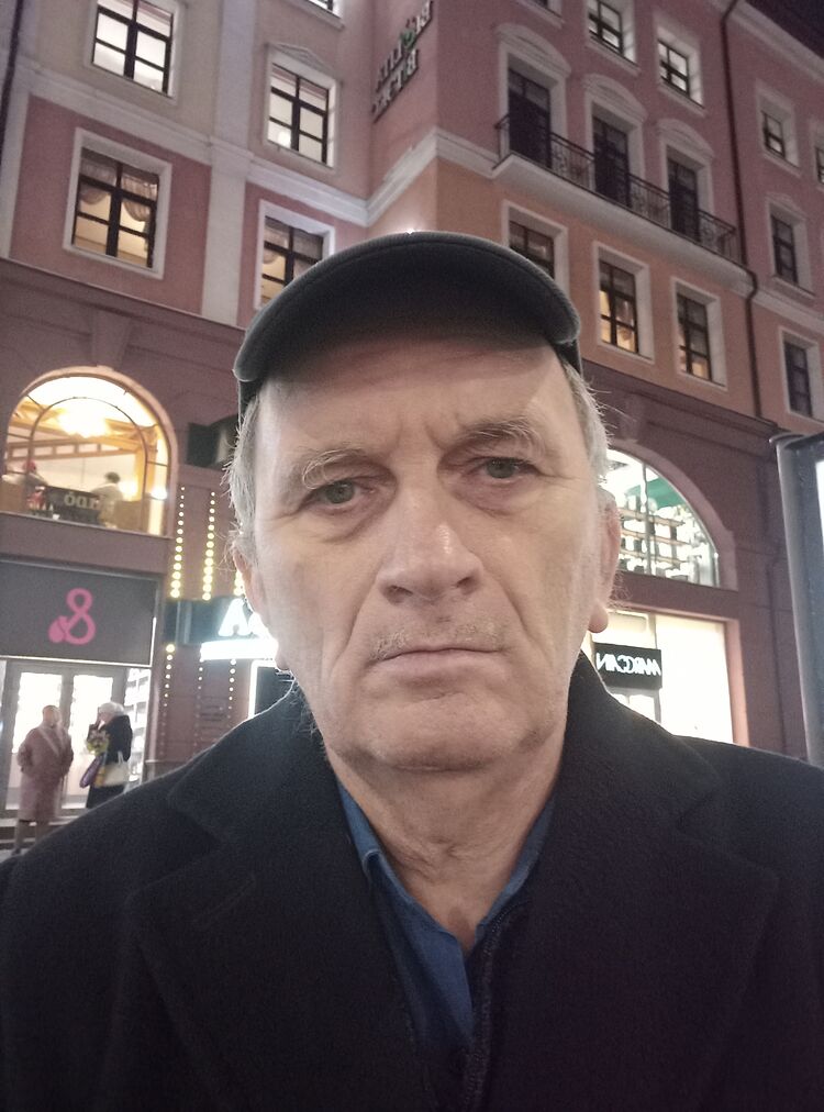  54322532  Stas, 67 ,    