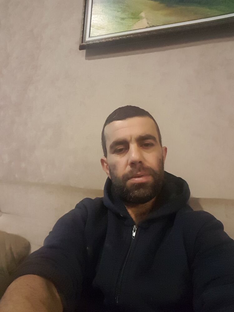  31747832  , 41 ,    