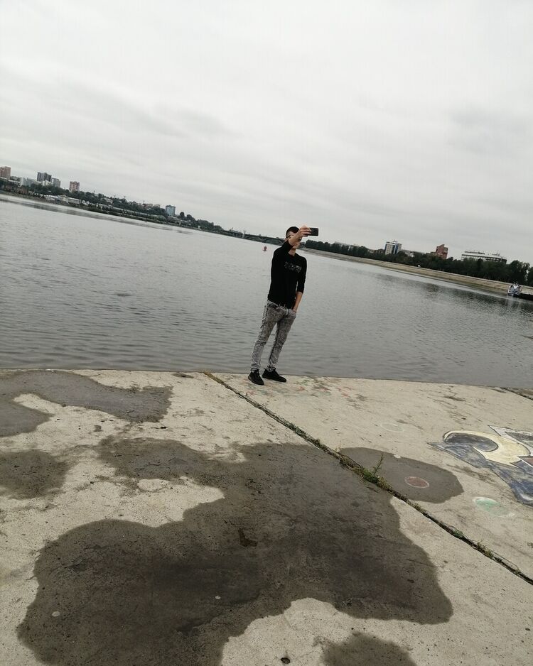  20531612  Ruslan, 26 ,    