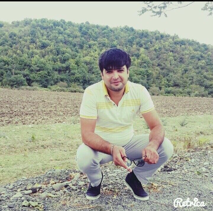  12141742  Kamil, 44 ,    