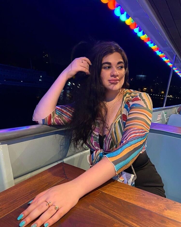  --,   , 25 ,     , c 