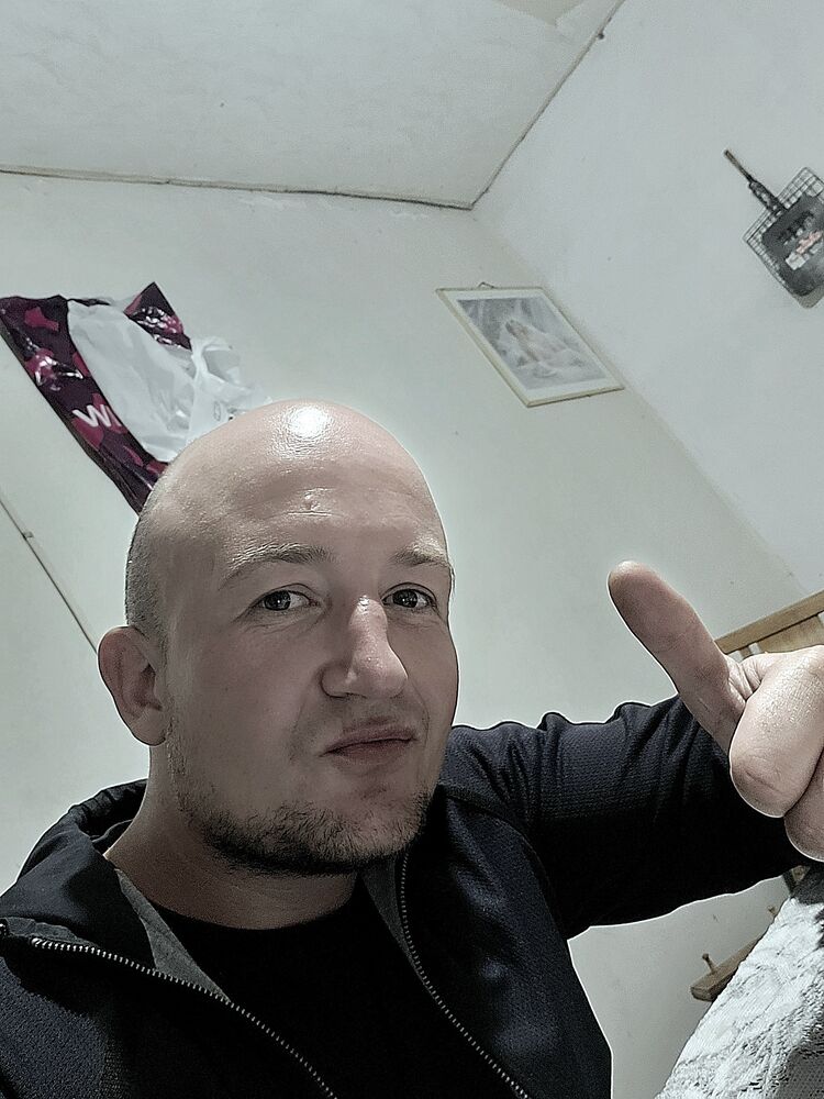  48505022  , 32 ,    