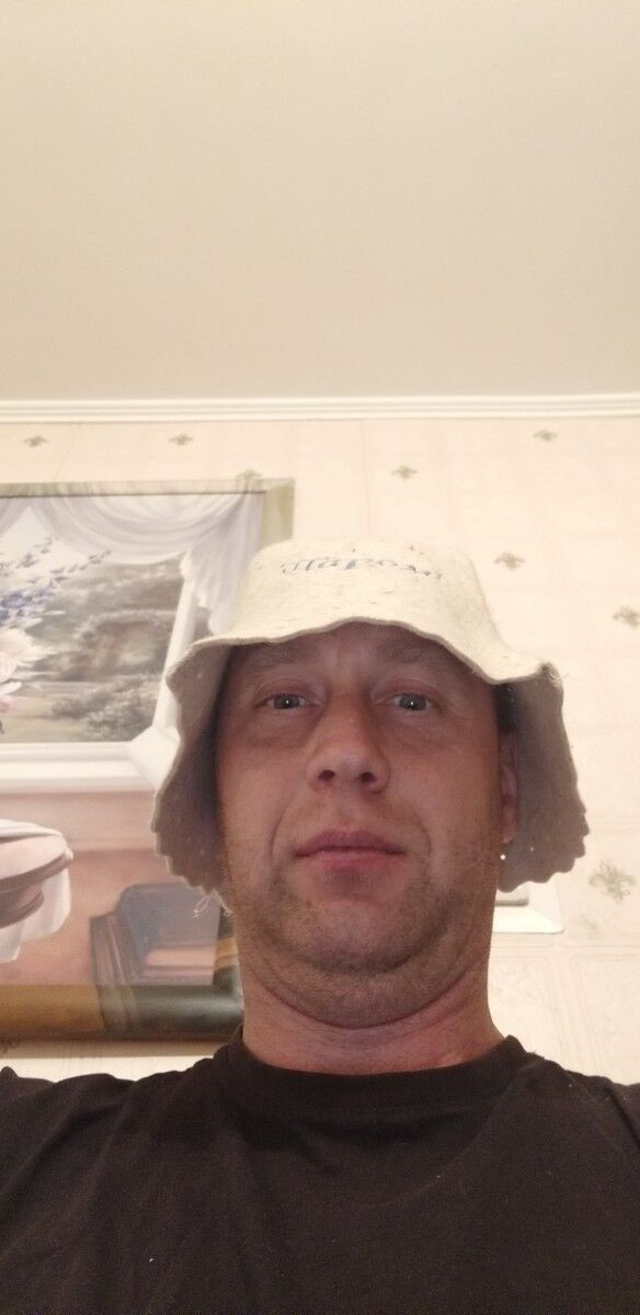  14769292  Andrey, 47 ,    