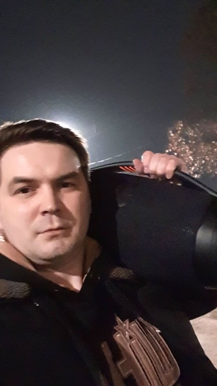  ,   Alex, 32 ,   ,   