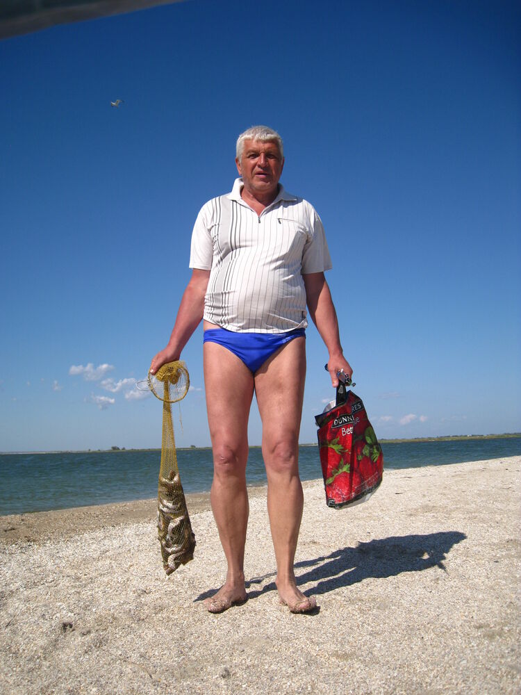  38116292  Sergey, 72 ,    -