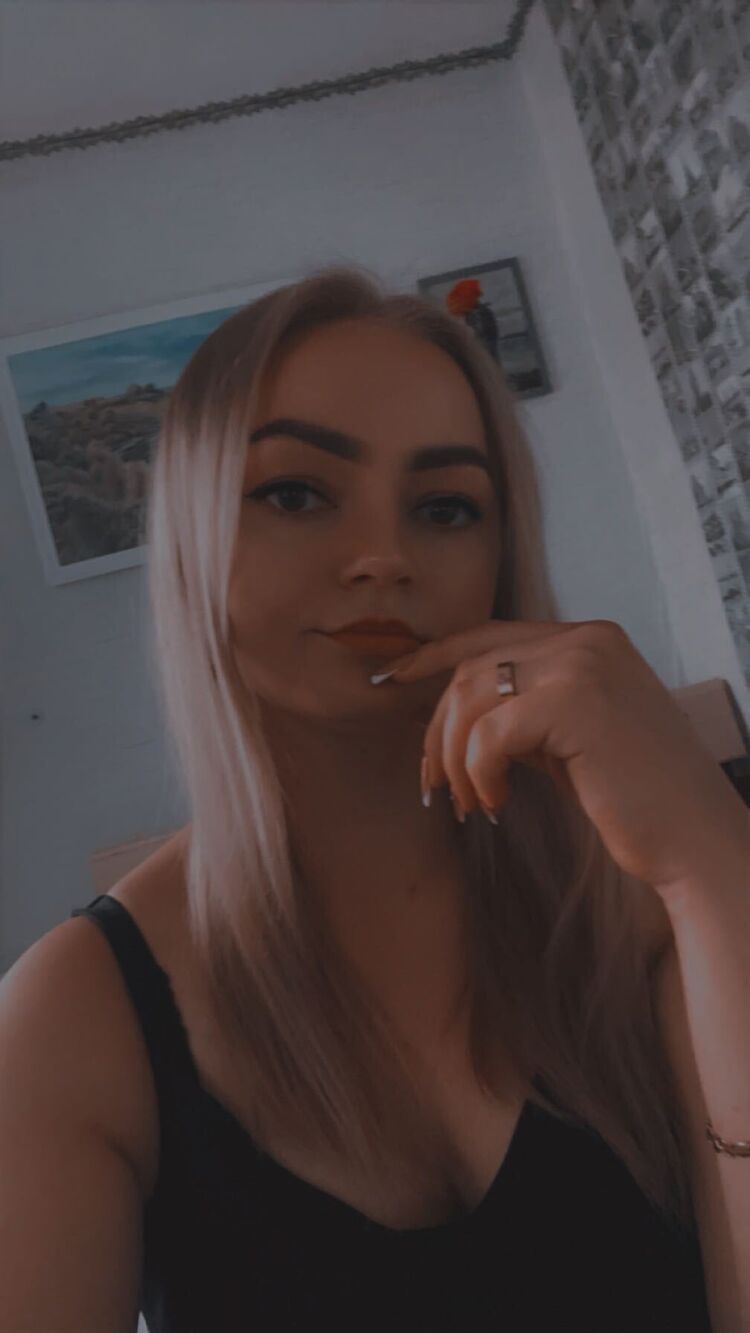  47033702  , 24 ,    