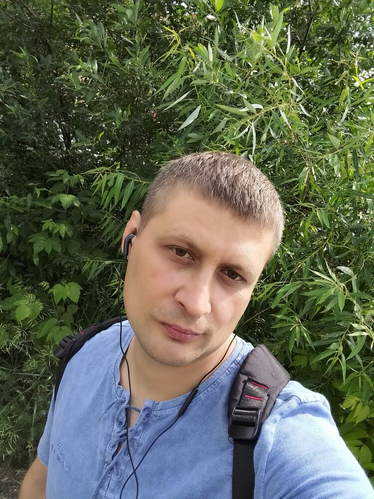  44031472  , 41 ,    