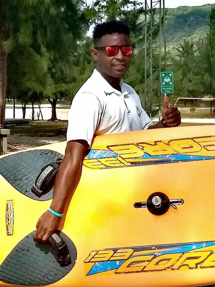  Curepipe,   Derek, 28 ,   ,   , c 
