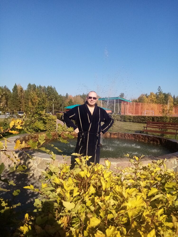 47786962  Konstantin, 46 ,    