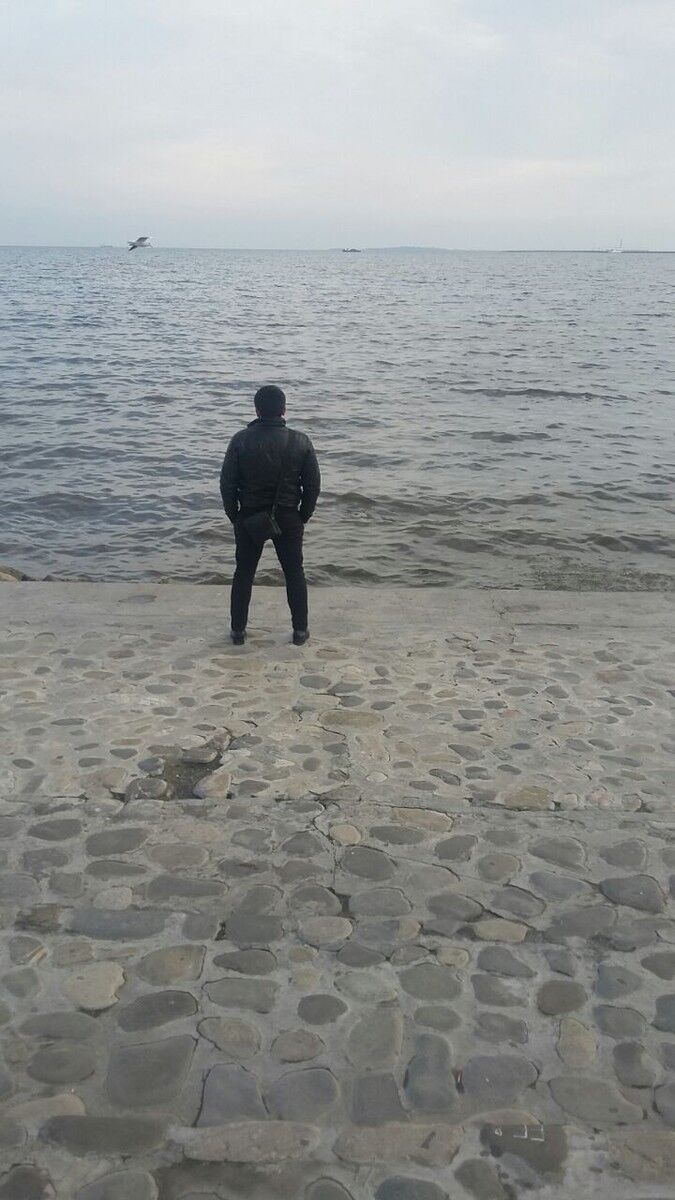  12019252  Axmed, 34 ,    