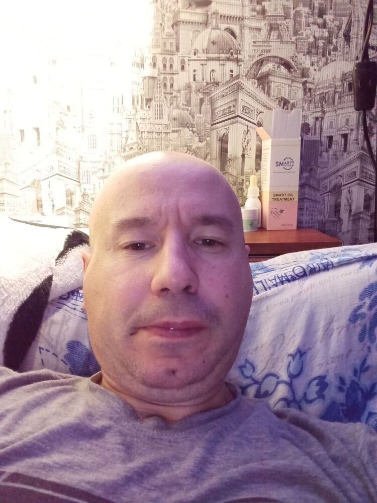  29960442  Alexander, 43 ,    