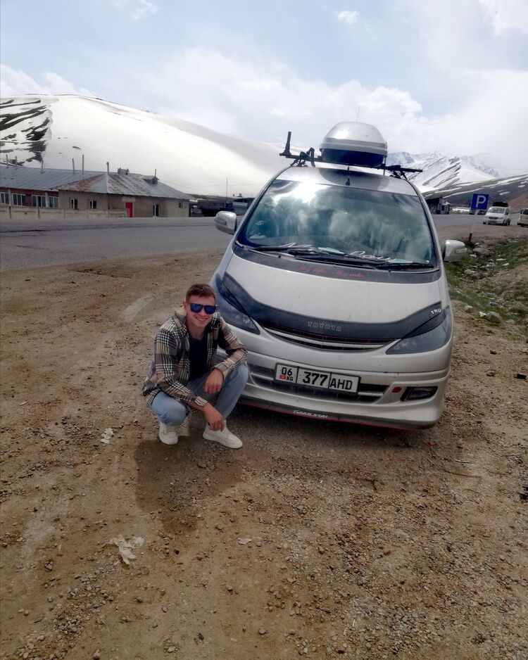  ,   Maksim, 25 ,   ,   