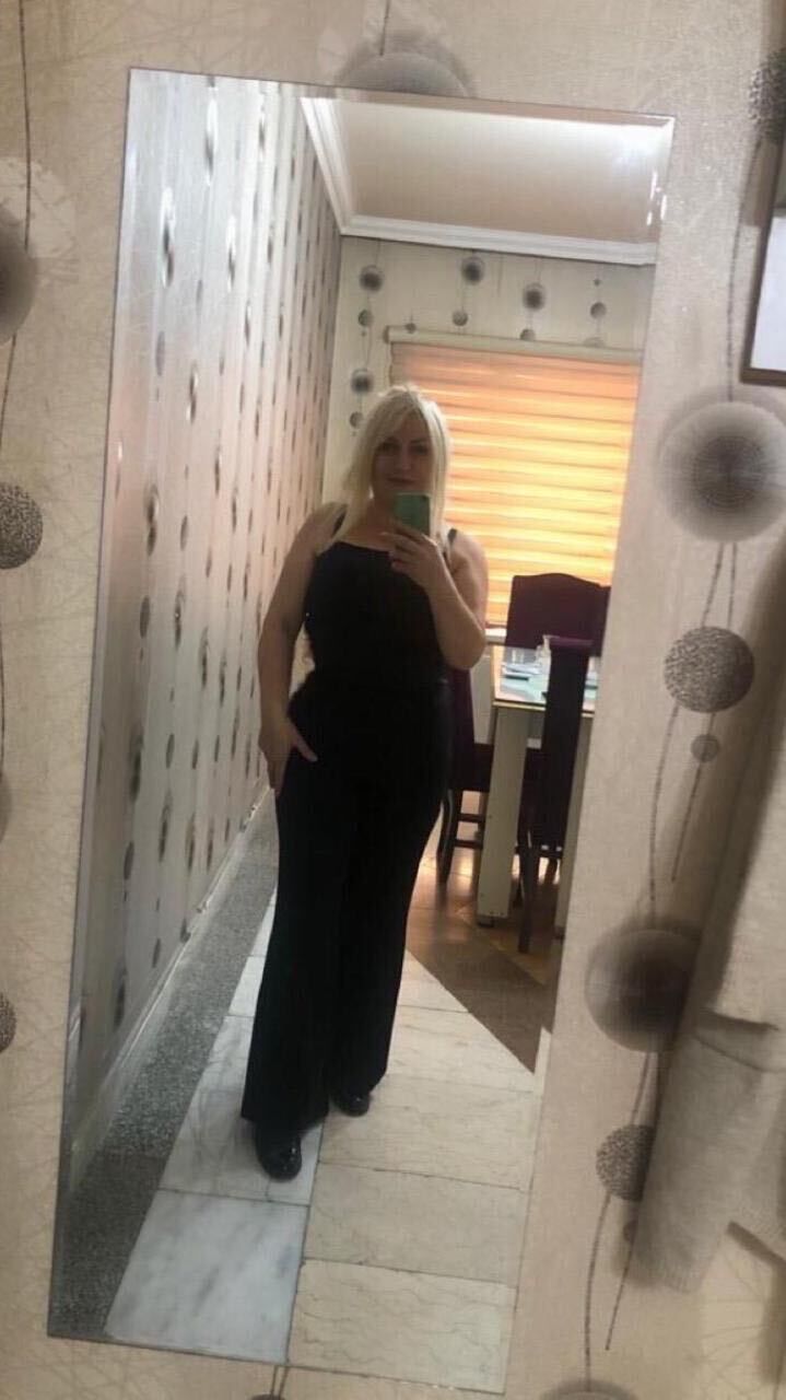  ,   Sevil, 48 ,  
