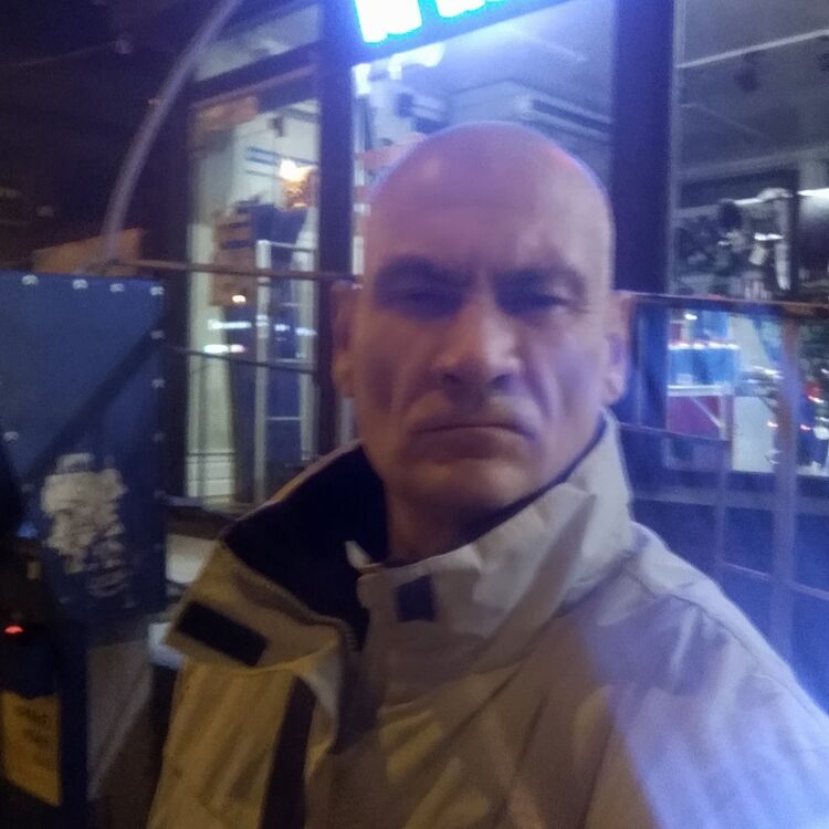  39729942  , 54 ,    