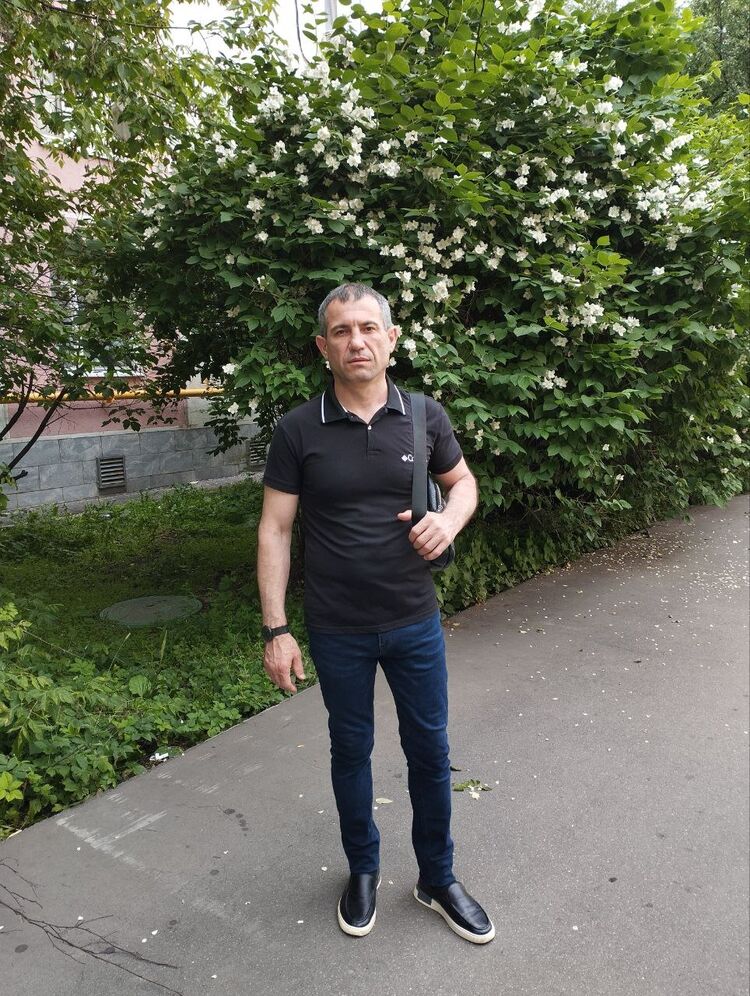  49733882  , 42 ,    