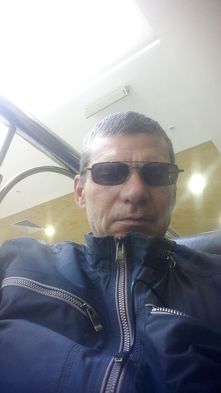  22894942  , 51 ,    