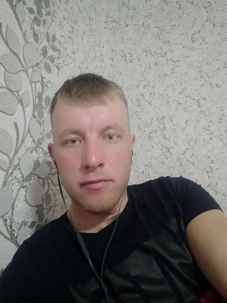  48229412  Ivan, 29 ,    